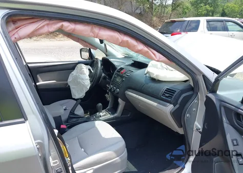 2015 Subaru Forester 2.5I Premium из США, поврежденный, VIN JF2SJADC0FH403035